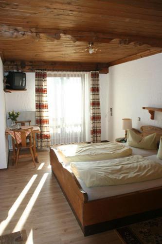 Hotel Negele Hohenfurch Bagian luar foto